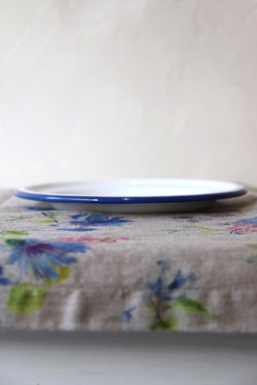 <img src="muender-emaille-teller-kinderset-05" alt="münder email kinder teller herzvogel">